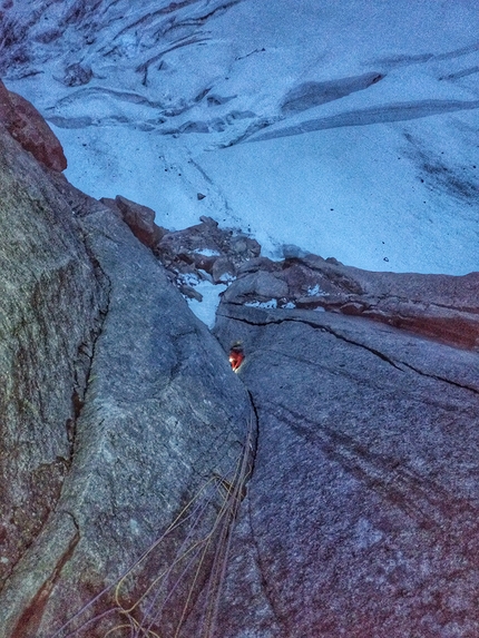 Gabarrou-Silvy, Aiguille Verte, Monte Bianco - Symon Welfringer e Aurélien Vaissier sulla Gabarrou-Silvy sull’Aiguille Verte, 07/2020