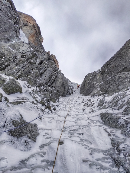 Gabarrou-Silvy, Aiguille Verte, Monte Bianco - Symon Welfringer e Aurélien Vaissier sulla Gabarrou-Silvy sull’Aiguille Verte, 07/2020