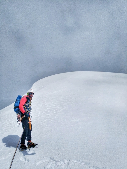Gabarrou-Silvy, Aiguille Verte, Mont Blanc - Symon Welfringer and Aurélien Vaissier climbing the Gabarrou-Silvy on Aiguille Verte, 07/2020