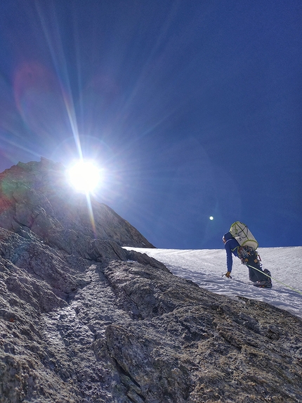 Symon Welfringer - Symon Welfringer and Charles Dubouloz climbing Manitua (7c, 1100m) on the North Face of the Grandes Jorasses, 07/2020