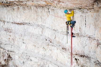 Łukasz Dudek, Tre Cime di Lavaredo, Dolomiti - Łukasz Dudek in solitaria su Pan Aroma alla Cima Ovest di Lavaredo, Tre Cime di Lavaredo, Dolomiti