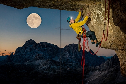 Łukasz Dudek makes solo ascent of Pan Aroma on Cima Ovest di Lavaredo, Dolomites