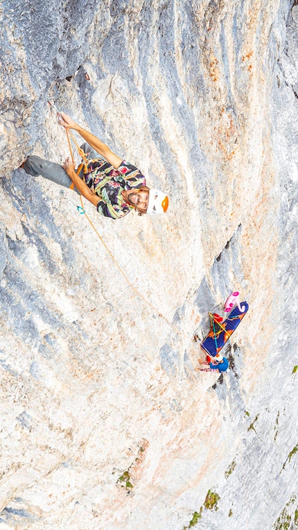 Des Kaisers neue Kleider, Wilder Kaiser, Nicolas Favresse, Sébastien Berthe - Nico Favresse and Sébastien Berthe climbing Des Kaisers neue Kleider, Wilder Kaiser, Austria 