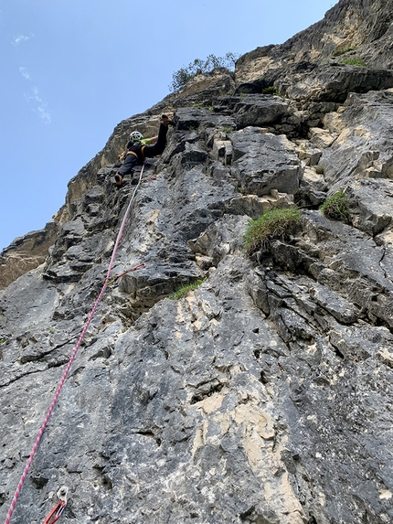 Arrampicata in Dolomiti, Alberto Busin, Albert Castlunger, Alberto Dallavia, Cesare Olivetti - Precipitevolissimevolmente in Val dai Tamersc, Dolomiti