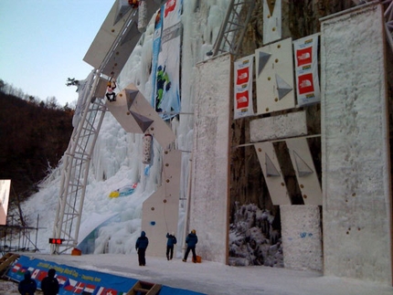 Ice Climbing World Cup 2011, Bendler and Tolokonina win in Cheongsong, Korea