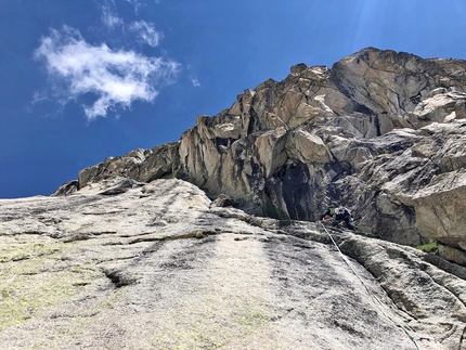 Elio Bonfanti, Bouteille, Grandes Jorasses - Sul secondo tiro di Vin de L’Enfer, Bouteille, Grandes Jorasses