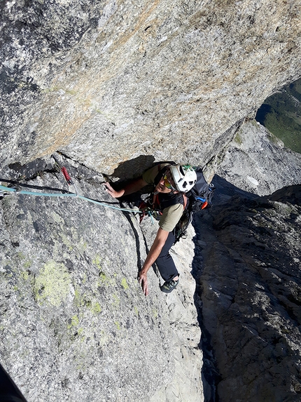 Elio Bonfanti, Bouteille, Grandes Jorasses - Claudio Payola sale Vin de L’Enfer, Bouteille, Grandes Jorasses