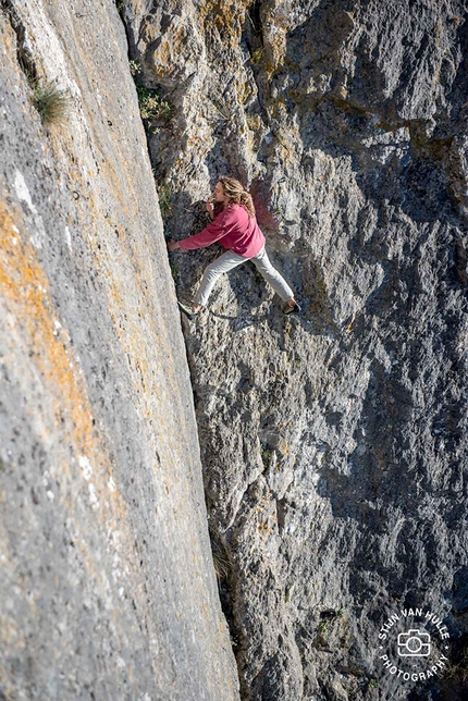 David Leduc - David Leduc in free solo sulla Directissima a Freyr. Con sigaretta in bocca, come nella celebre foto di Claudio Barbier