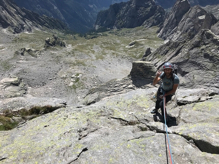 Punta Ferrario, Val Torrone, Val Masino, Paolo Marazzi, Giacomo Regallo - Giacomo Regallo durante la prima libera della Diretta dei Cecoslovacchi alla Punta Ferrario (Val Torrone - Val Masino)