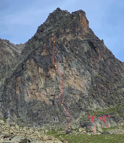 Pilier Petey, Crête Sèche, Valle d’Aosta - Il tracciato della via Little Prince Robert al Pilier Petey, Crête Sèche in Valle d’Aosta