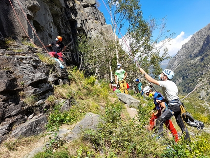 Vallone di Sea, Scuola Giusto Gervasutti - Il corso di arrampicata trad organizzato dalla Scuola Giusto Gervasutti in Vallone di Sea il 05/09/2020