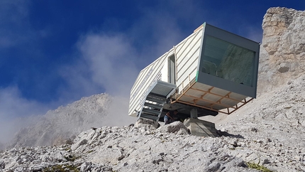Bivacco Fanton, Marmarole, Dolomiti - Il nuovo Bivacco Fanton a Forcella Marmarole, Dolomiti, settembre 2020