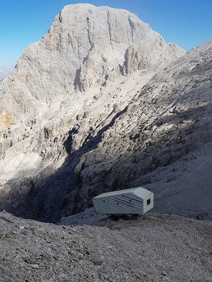 Bivacco Fanton, Marmarole, Dolomiti - Il nuovo Bivacco Fanton a Forcella Marmarole, Dolomiti, settembre 2020
