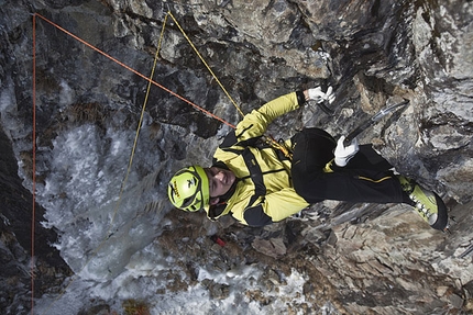 Dripping Elegance - Dripping Elegance (M10/WI5+ 110m) Ötztal, Austria