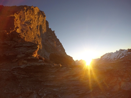 Cervino, Via Per Nio, Michele Cazzanelli, Jerome Perruquet, Stefano Stradelli - Ripetendo la Via Per Nio sulla parete sud del Cervino (Michele Cazzanelli, Jerome Perruquet, Stefano Stradelli 09/09/2020)