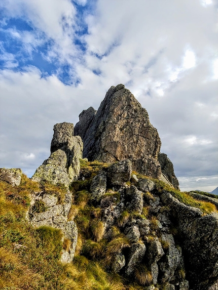 Denti della Vecchia di Pescegallo, Cristian Candiotto - La riattrezzatura della cresta Filun della Rocca ai Denti della Vecchia di Pescegallo in Val Gerola