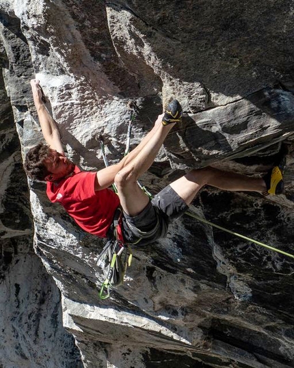 Stefano Ghisolfi ripete Change, il primo 9b+ al mondo a Flatanger in Norvegia