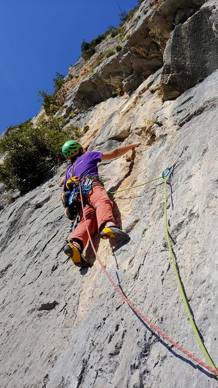 Il Dado è tratto, Monte Casale, Valle del Sarca - Marco Bozzetta durante l'apertura di Il Dado è tratto al Monte Casale in Valle del Sarca (Giovanni Andriano, Marco Bozzetta, Costante Carpella)