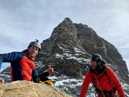 Andrea Lanfri, Massimo Coda, Five Peaks - Andrea Lanfri e Massimo Coda sul Enjambèe poco dopo il Pic Tyndall e poco sotto la cima del Cervino