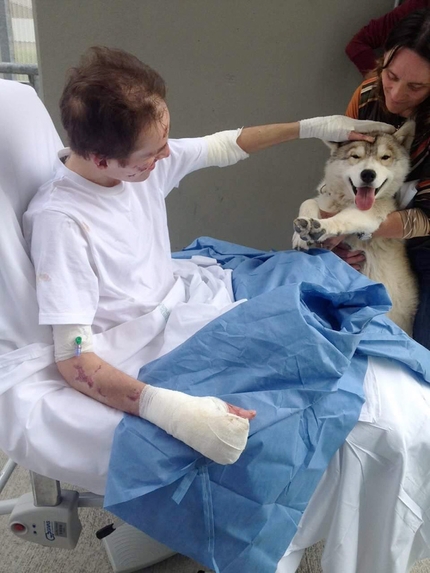Andrea Lanfri - Andrea Lanfri with his dog Kyra in hospital