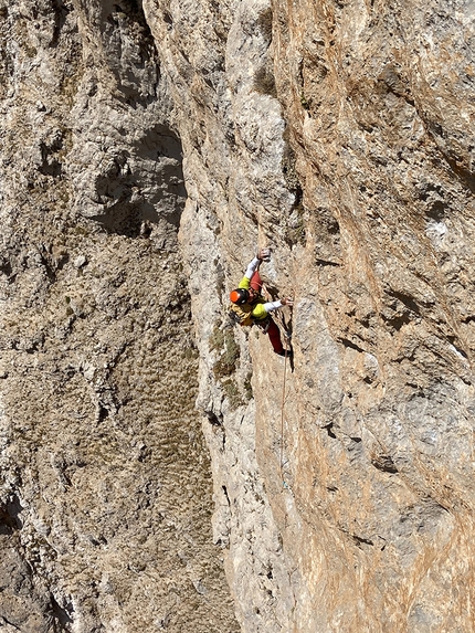 Turkey climbing, Ala Daglar, Zorbey Aktuyun - Zorbey Aktuyun making a rope solo ascent of Orient, Parmakkaya, Aladağlar, Turkey, 14/09/2020