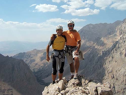 Guvercinlik Valley, Aladaglar, Turkey, Rolando Larcher, Mauro Florit, Maurizio Oviglia, Marco Sterni - Guvercinlik Valley, Ala Daglar, Turkey: Rolando and Maurizio on the summit of Lower Guvercinlik