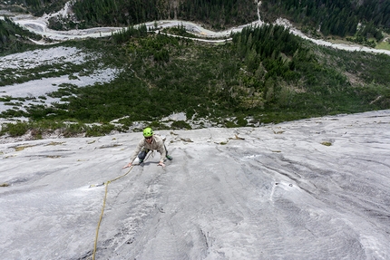 Unterer Spitzhüttenkopf, Karwendel, climbing, Peter Manhartsberger, Stephan Weckschmied - Stephan Weckschmied on one of the new climbs established with Peter Manhartsberger on Unterer Spitzhüttenkopf, Karwendel, Austria