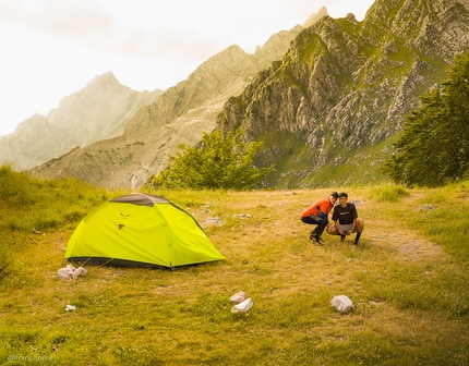 Alpi Apuane da Nord a Sud, la traversata alpinistica di Francesco Bruschi e Francesco Tomé