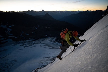 Mt. Forbes, Canada: l'inviolata parete est salita da Alik Berg e Quentin Roberts