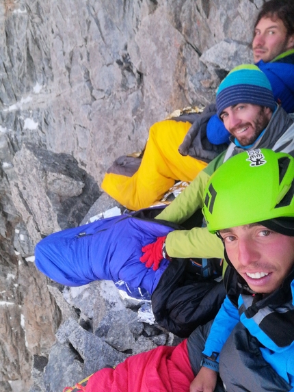 Grandes Jorasses, Via Cassin, Dario Bertoletti, Diego Manini, Luca Masarati - Via Cassin Grandes Jorasses: Luca Masarati, Dario Bertoletti, Diego Manini in tutta la freschezza mattutina