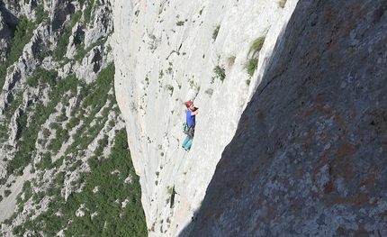 Paklenica arrampicata Croazia - Boris Cujic e Ivica Matkovic aprono Besmrtnici su Anića kuk in Paklenica, Croazia