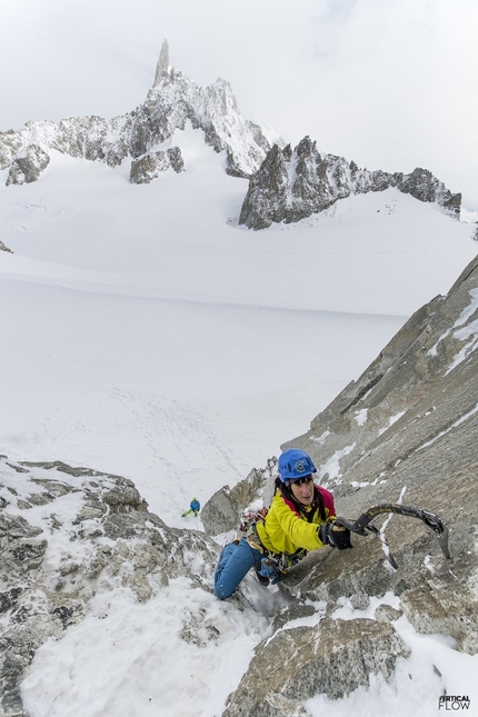 Grand Flambeau, Monte Bianco - Anna Torretta in azione nel settore Cuori di Ghiaccio al Grand Flambeau, Monte Bianco