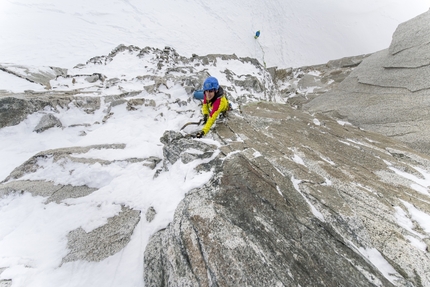 Grand Flambeau, Monte Bianco - Anna Torretta in azione nel settore Cuori di Ghiaccio al Grand Flambeau, Monte Bianco