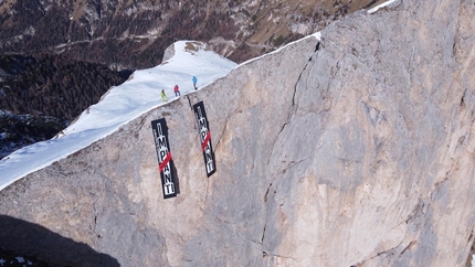 Sulla Marmolada un flash mob alpinistico per dire Basta impianti