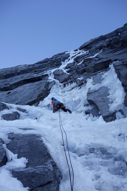 Sagzahn Verschneidung, Valsertal, Martin Feistl, David Bruder - Martin Feistl e David Bruder durante la prima ripetizione di Sagzahnverschneidung in Valsertal, Austria