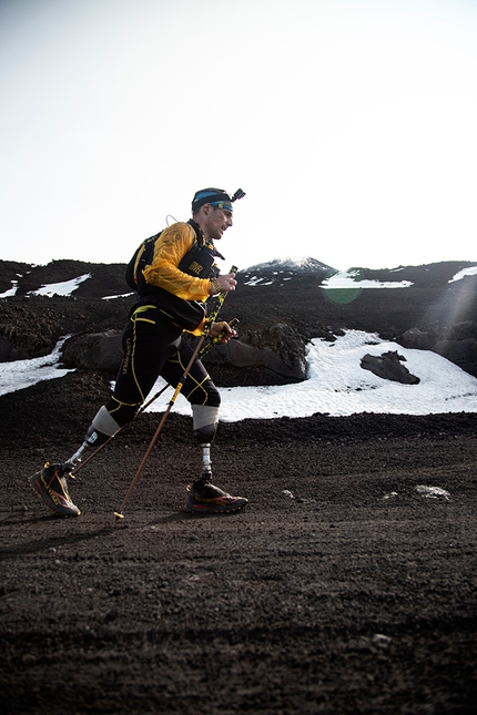 Andrea Lanfri - Andrea Lanfri and Mount Etna: on foot towards the summit