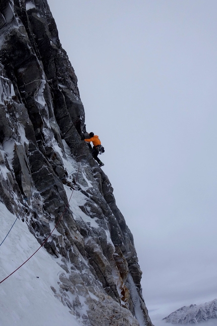 Sagwand, Valsertal, Austria, Martin Feistl, Sven Brand - Martin Feistl e Sven Brand su 24 hours of freedom sulla nord di Sagwand, Valsertal, Austria (11/2020)