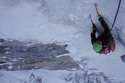 Sagwand, Valsertal, Austria, Martin Feistl, Sven Brand - Martin Feistl e Sven Brand su 24 hours of freedom sulla nord di Sagwand, Valsertal, Austria (11/2020)