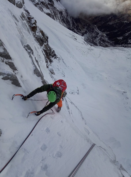 Sagwand, Valsertal, Austria, Martin Feistl, Sven Brand - Martin Feistl e Sven Brand su 24 hours of freedom sulla nord di Sagwand, Valsertal, Austria (11/2020)