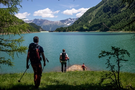 Va' Sentiero, Sentiero Italia - Va' Sentiero Sentiero Italia: Lago di Pian Palù nell_ultima tappa trentina prima della Lombardia.