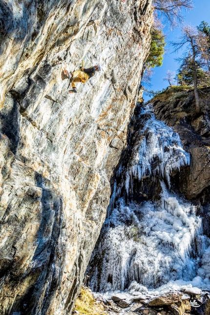 Lockdown, la falesia di total dry tooling in Val Gerola