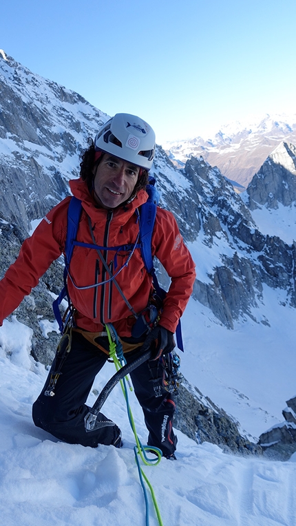 Monte Nero di Presanella, Illogika, Francesco Rigon, Santiago Padrós - Monte Nero di Presanella: Santiago Padrós arriva alla 8° sosta di Illogika