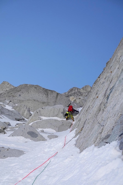 Monte Nero di Presanella, Cleanica del Misto, Matteo Faletti, Matteo Pavana - Matteo Faletti durante l'apertura di Cleanica del Misto al Monte Nero di Presanella, salita il 21/11/2020 insieme a Matteo Pavana