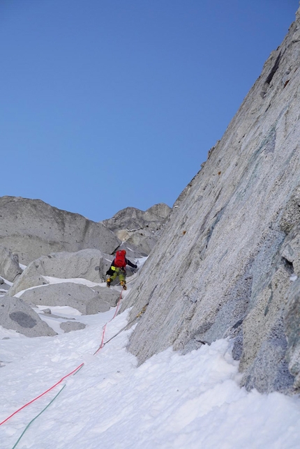 Monte Nero di Presanella, Cleanica del Misto, Matteo Faletti, Matteo Pavana - Matteo Faletti durante l'apertura di Cleanica del Misto al Monte Nero di Presanella, salita il 21/11/2020 insieme a Matteo Pavana