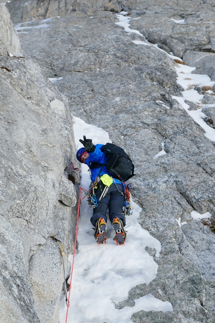 Monte Nero di Presanella, Cleanica del Misto, Matteo Faletti, Matteo Pavana - Matteo Pavana durante l'apertura di Cleanica del Misto al Monte Nero di Presanella, salita il 21/11/2020 insieme a Matteo Faletti