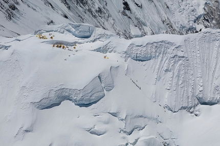 Everest, The Ghosts from Above - The Ghosts from Above: Camp 1 a 7200m sul Colle Nord sul versante Tibetano dell'Everest