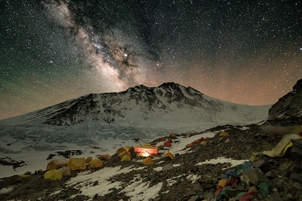 Everest, The Ghosts from Above - The Ghosts from Above: Advanced Base Camp on the north side of Everest