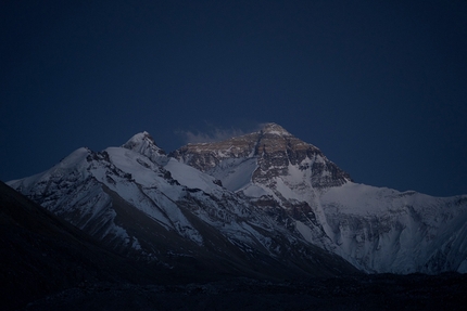 Everest, The Ghosts from Above - The Ghosts from Above: la parete nord di Everest vista dal Tibet