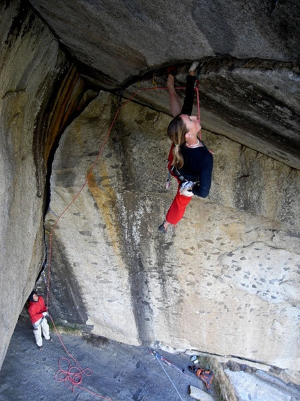 USA Rock Trip Martina Cufar 2007 - Martina Cufar climbing the famous  Separate Reality 5.12a in Yosemite