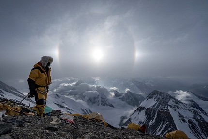 Everest, The Ghosts from Above - The Ghosts from Above: Renan Ozturk climbing Everest in 2019